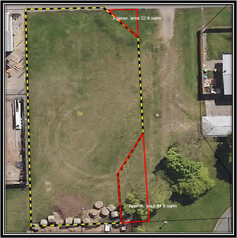 A aerial view of a field

Description automatically generated