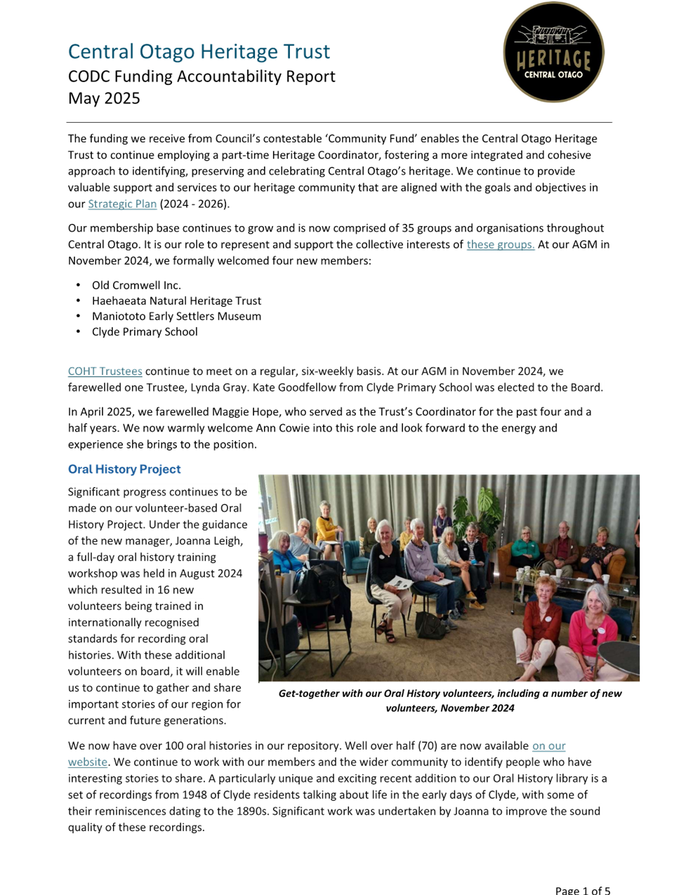 A group of people in a room

AI-generated content may be incorrect.
